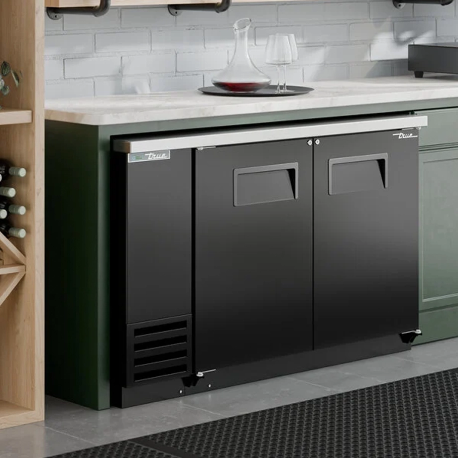 Mesa Refrigerada 2 Puertas Sólidas True TBB-2-HC Color Negro Bajo Mostrador 58 7/8" - Imagen 2